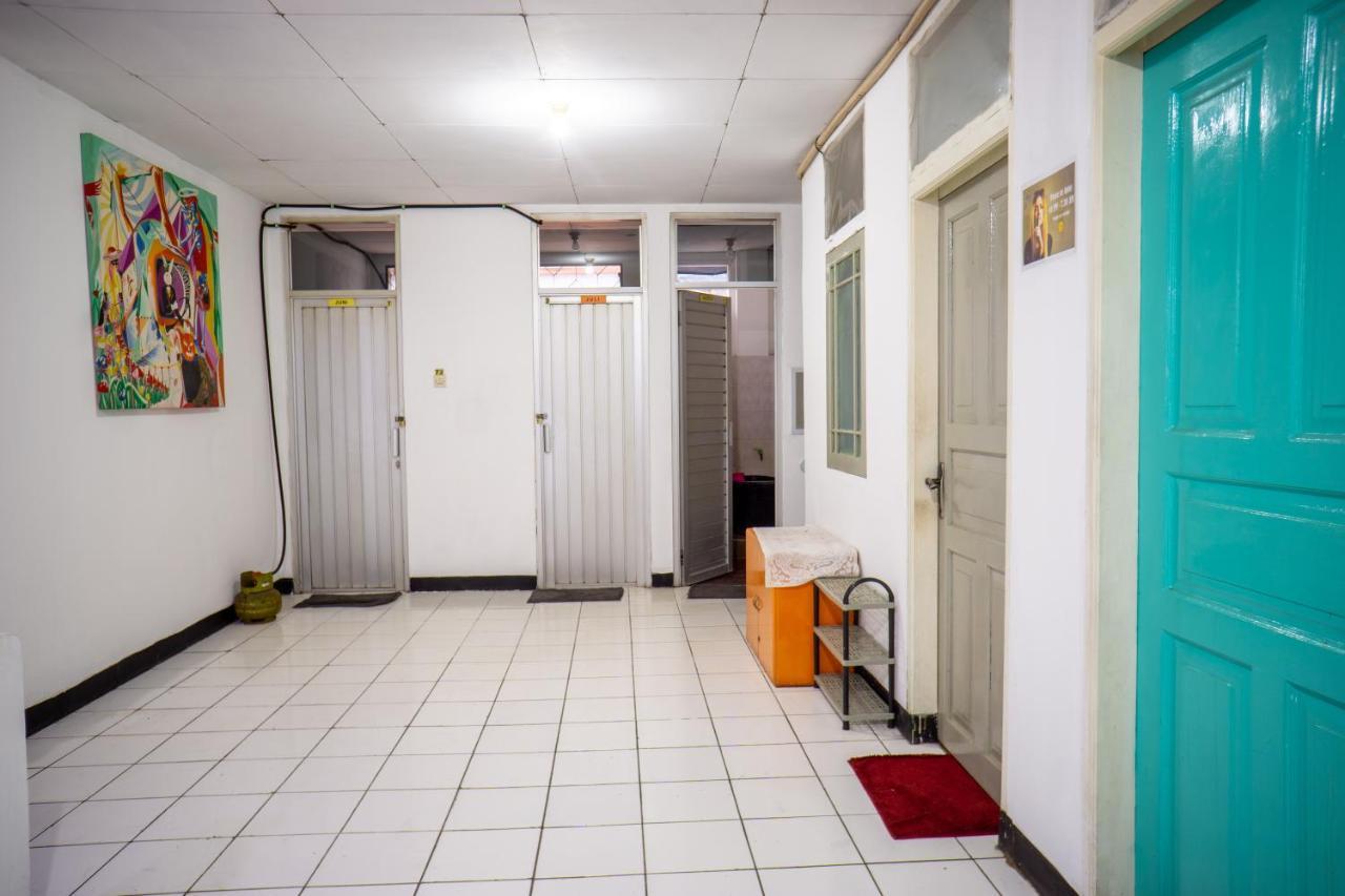 Zenrra Backpacker Pansiyon Bandung Dış mekan fotoğraf