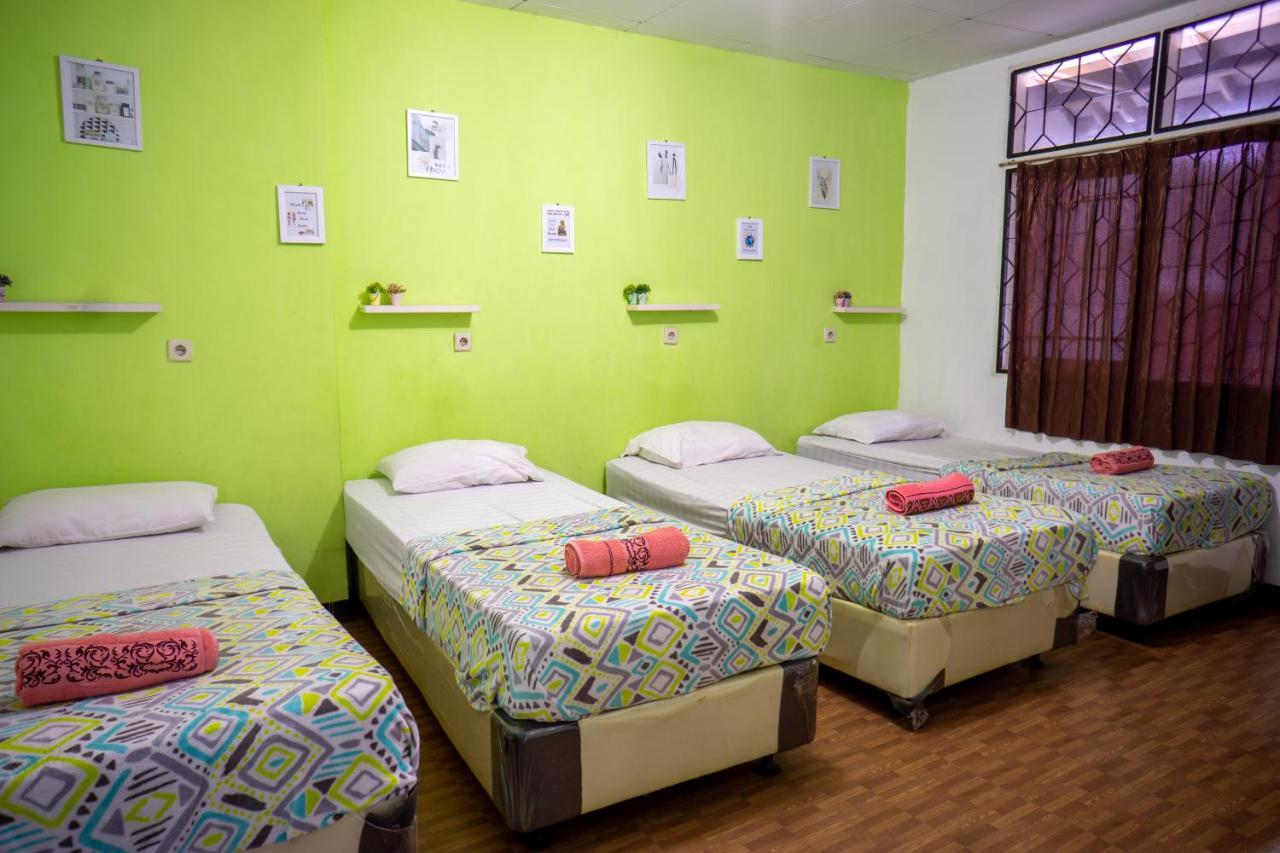 Zenrra Backpacker Pansiyon Bandung Dış mekan fotoğraf